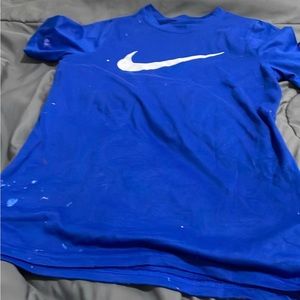 Nike t-shirts